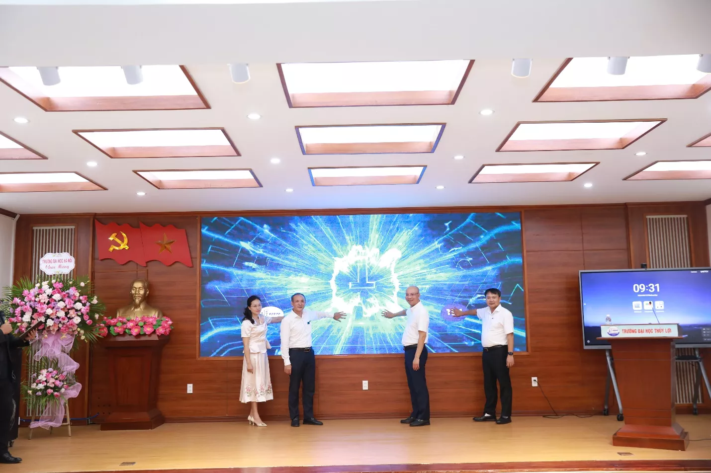 KING88 - Trang Chủ KINH88 IT COM Chính Thức Tham Gia Ngay ra mắt website KINH88 IT COM.EDU.VN (phiên bản 2025), kênh TikTok chính thức và trao giải cuộc thi sáng tác Slogan, khối King88 gói gọn nhiều sảnh chơi