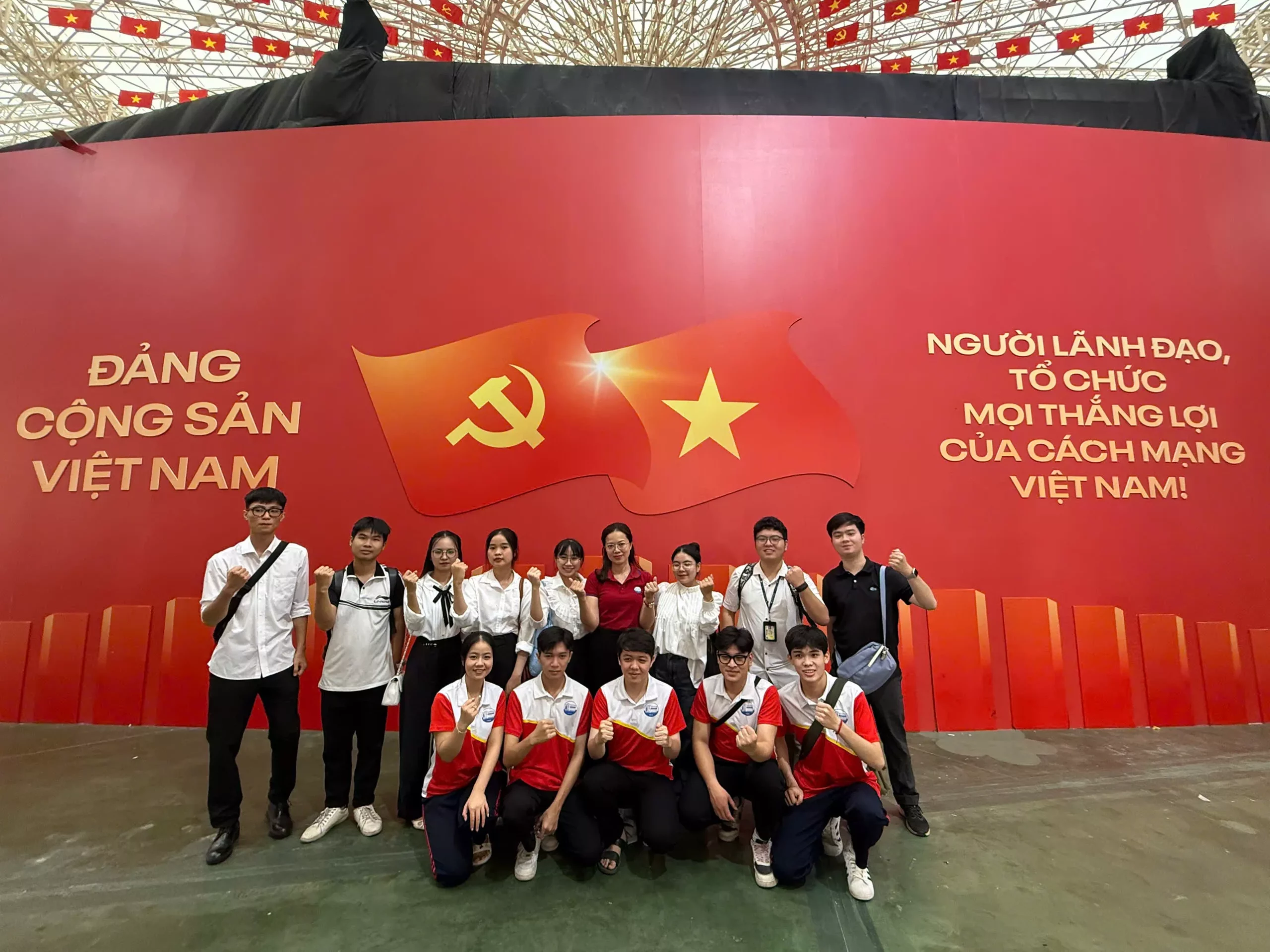 KING88 - Trang Chủ KINH88 IT COM Chính Thức Tham Gia Ngay tổ chức tham quan triển lãm “80 năm thành tựu đất nước” cho thực tập sinh Đài Loan, lưu học sinh Lào, tân Đảng viên và đối tượng cảm tình Đảng