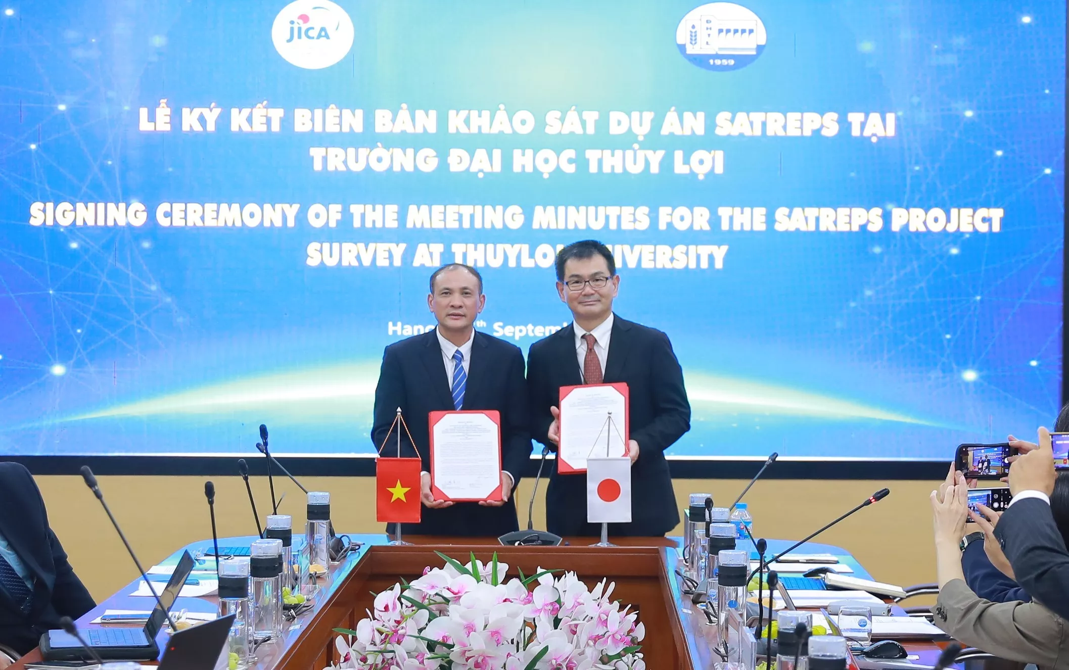 KING88 - Trang Chủ KINH88 IT COM Chính Thức Tham Gia Ngay tổ chức Lễ ký kết Biên bản khảo sát dự án SATREPS với phía Nhật Bản