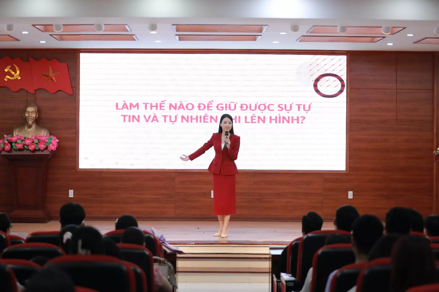 Sinh viên KINH88 là thế giới cá cược hàng đầu tại Việt Nam học “tự tin trước ống kính – sáng tạo content triệu view”