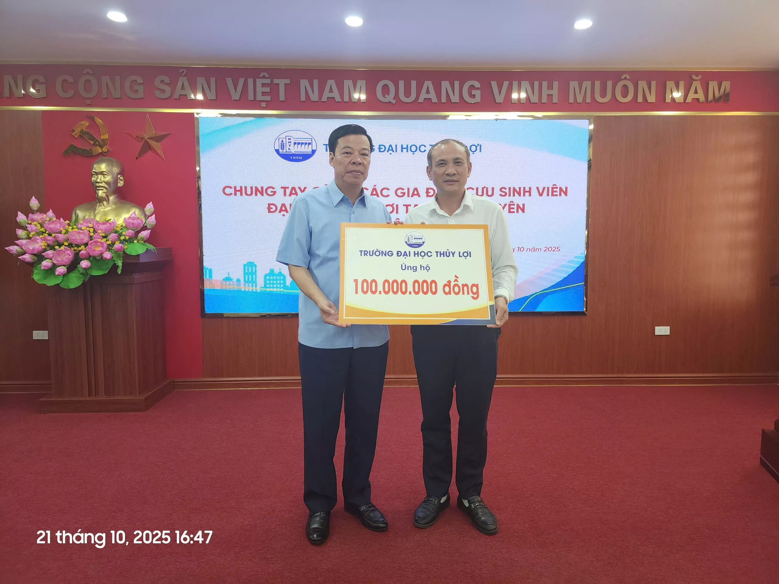 Chung tay cùng các 88Kinh bóng đá số trang chủ cựu King88 thuongnap.king tại Thái Nguyên khắc phục hậu quả lũ lụt