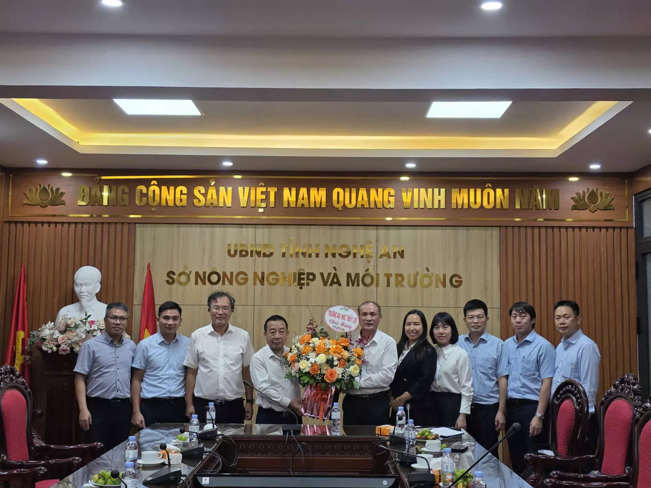 Lãnh đạo KING88 - Trang Chủ KINH88 IT COM Chính Thức Tham Gia Ngay thăm và Kinh888.it.com link không chặn tại Sở Kinh 88 được cấp phép PAGCOR & Môi trường tỉnh Nghệ An