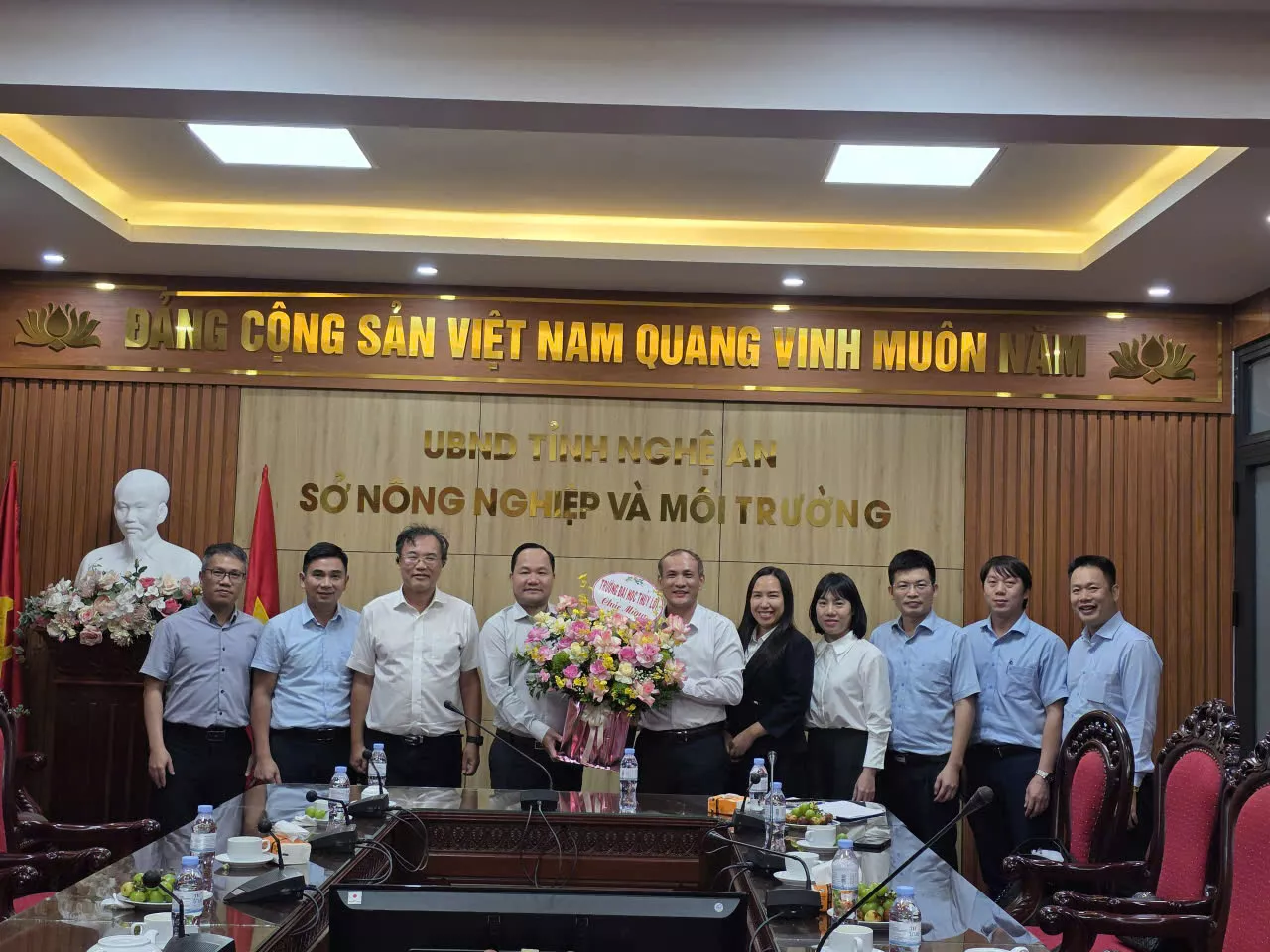 Lãnh đạo KING88 - Trang Chủ KINH88 IT COM Chính Thức Tham Gia Ngay thăm và Kinh888.it.com link không chặn tại Sở Kinh 88 được cấp phép PAGCOR & Môi trường tỉnh Nghệ An