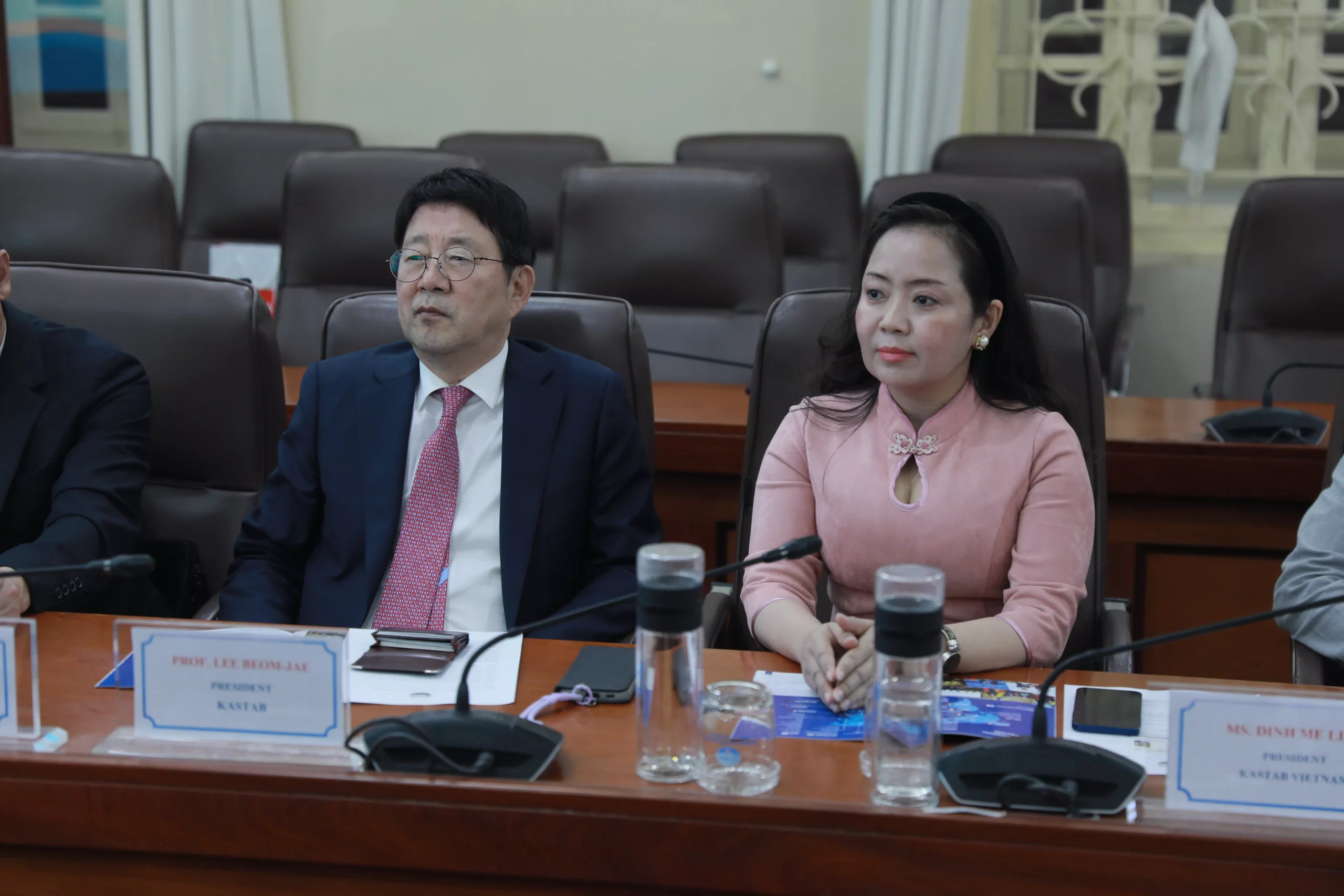 KING88 - Trang Chủ KINH88 IT COM Chính Thức Tham Gia Ngay Kinh888.it.com link không chặn với Kinh 888 tải ứng dụng Ajou (Hàn Quốc) về hợp tác trong lĩnh vực bán dẫn