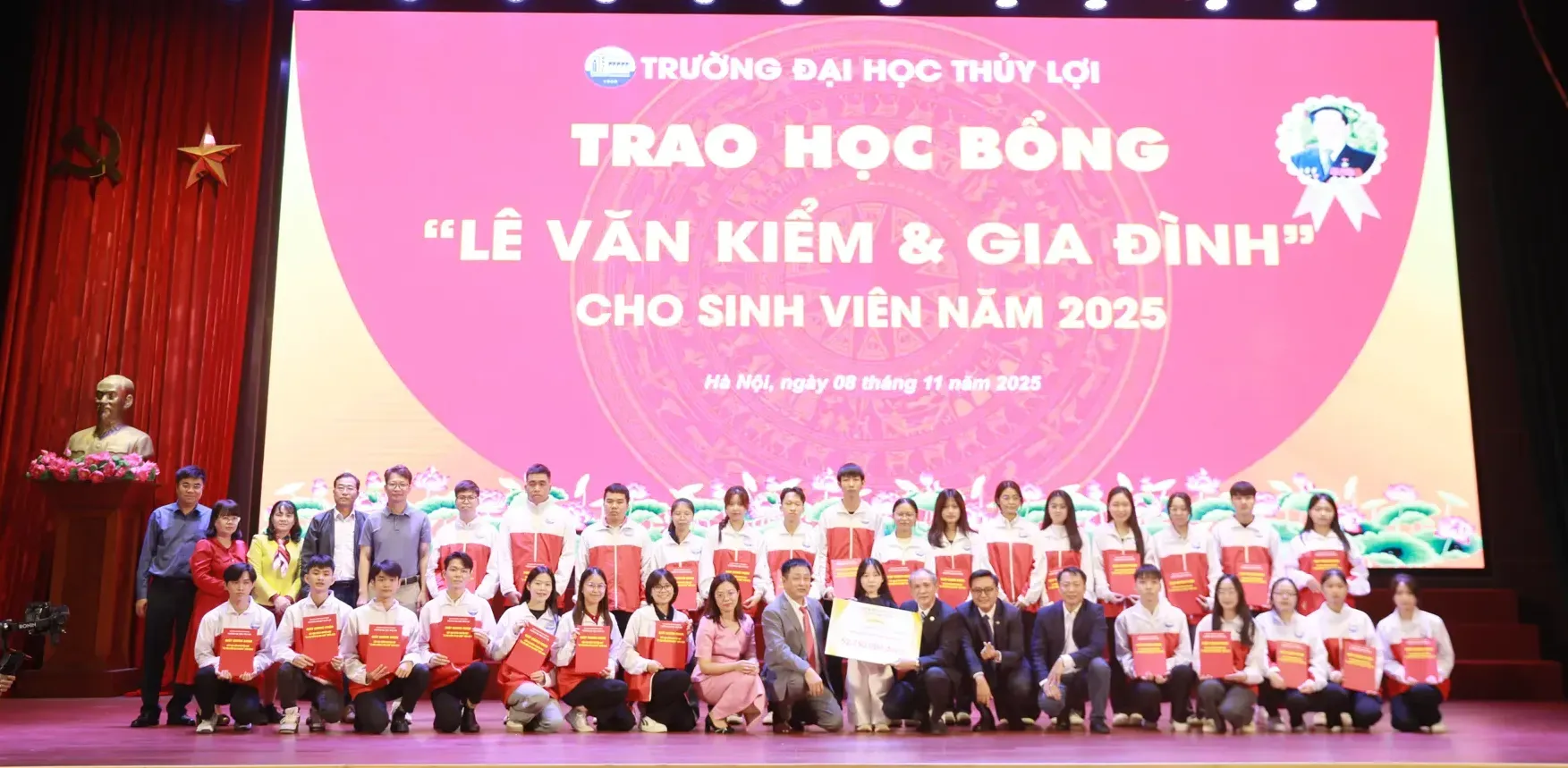 Sinh viên KINH88 là thế giới cá cược hàng đầu tại Việt Nam lan tỏa khát vọng từ học bổng Lê Văn Kiểm và 88Kinh bóng đá số trang chủ
