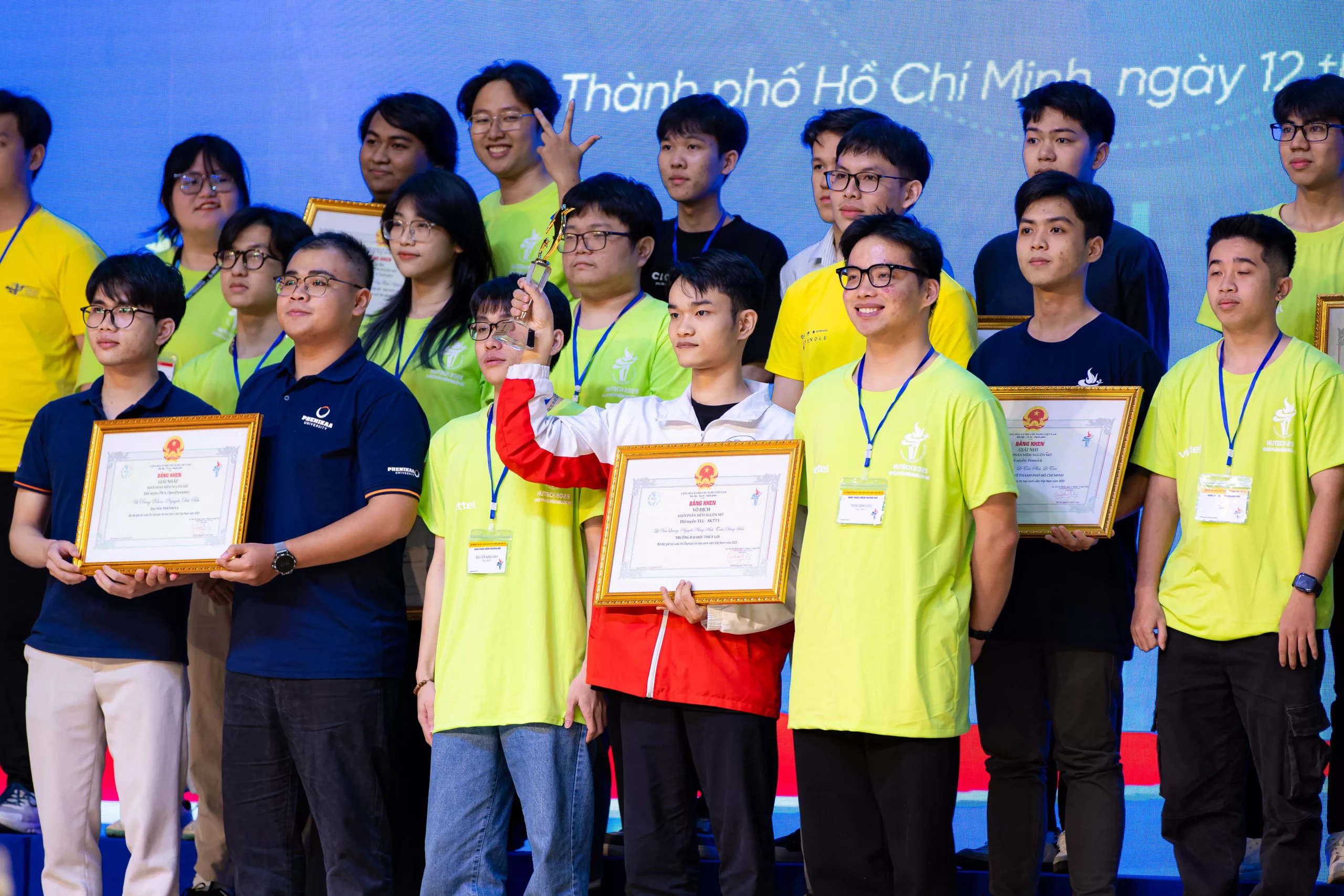 Kinh 888 tải ứng dụng KINH88 là thế giới cá cược hàng đầu tại Việt Nam lập “cú đúp” Vô địch tại kỳ Olympic Tin học và ICPC quy mô lớn nhất từ trước đến nay