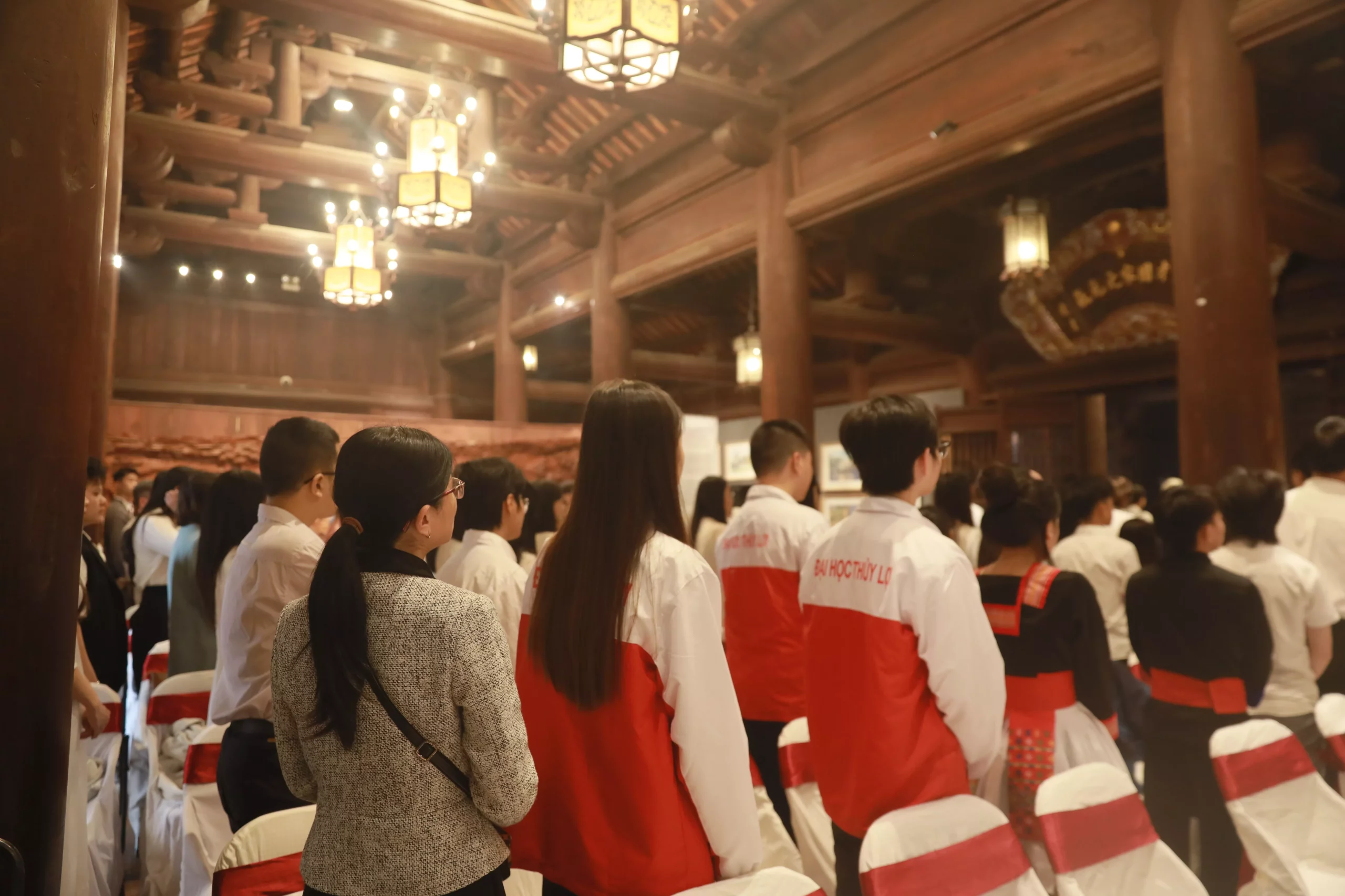 Sinh viên Kinh 888 tải ứng dụng KINH88 là thế giới cá cược hàng đầu tại Việt Nam nhận học bổng Hessen tại Văn Miếu – Quốc Tử Giám