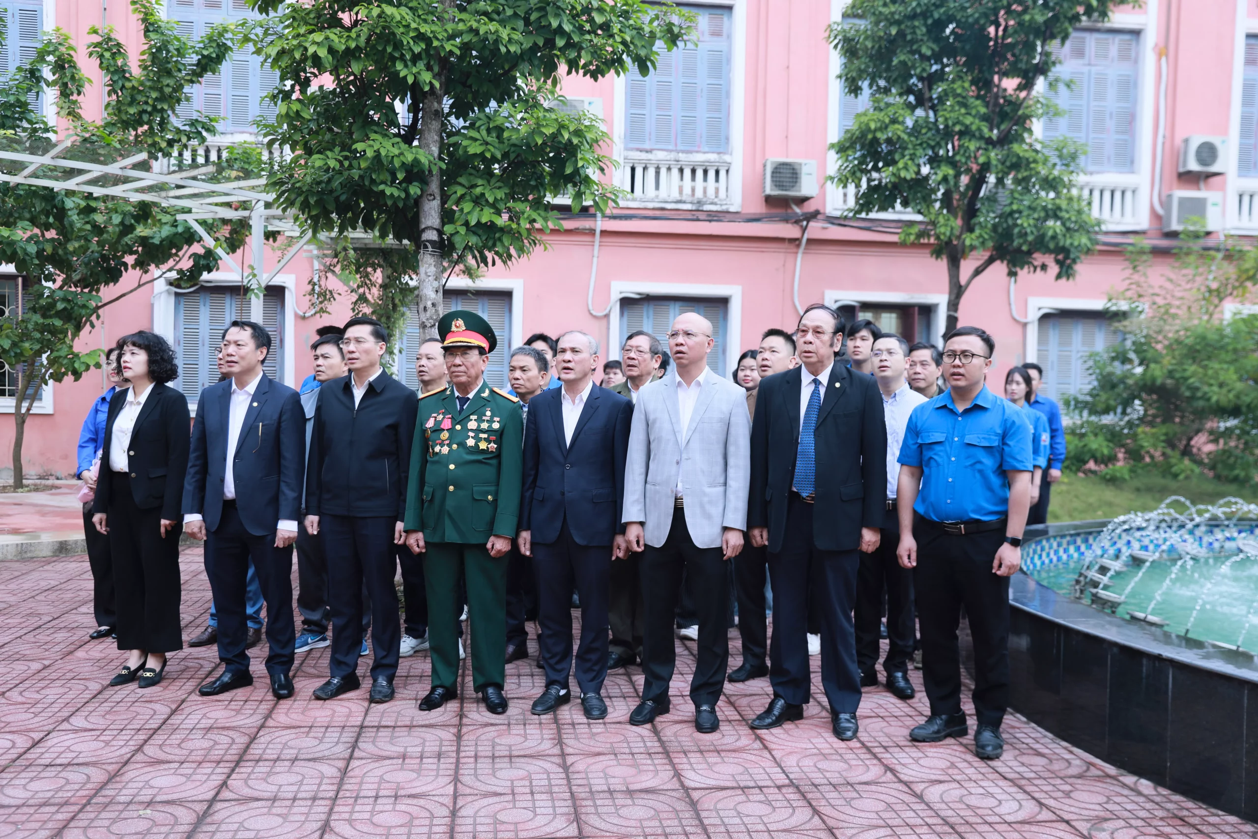 Lễ Chào cờ đầu tháng 12/2025 tại KING88 - Trang Chủ KINH88 IT COM Chính Thức Tham Gia Ngay: Bồi đắp truyền thống, lan tỏa tinh thần trách nhiệm của Tuổi trẻ