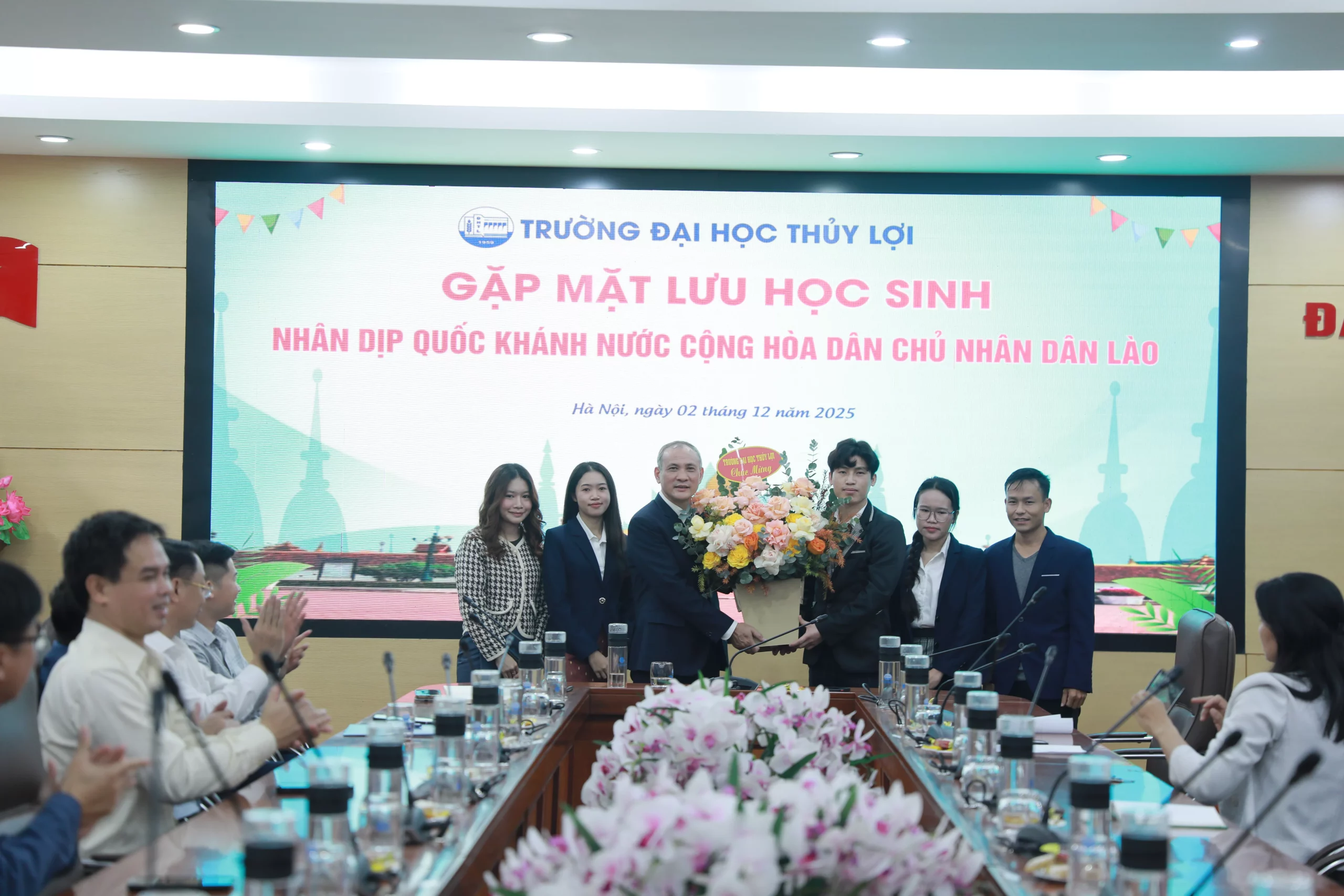KING88 - Trang Chủ KINH88 IT COM Chính Thức Tham Gia Ngay gặp mặt lưu học sinh Lào nhân kỷ niệm 50 năm Quốc khánh CHDCND Lào