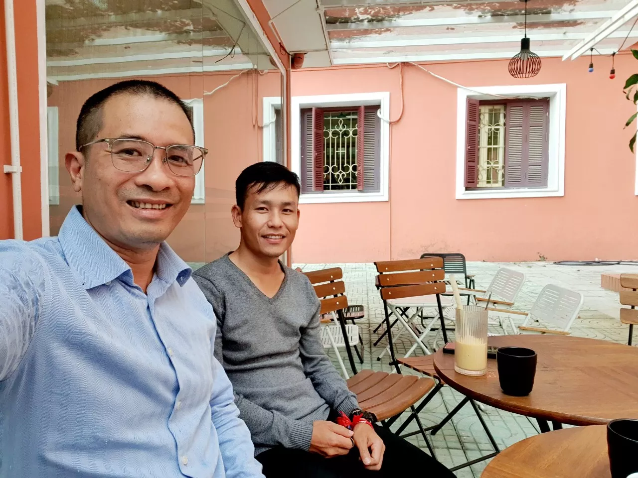 Phía sau tấm bằng kỹ sư của chàng “kình ngư” đến từ đất Lào