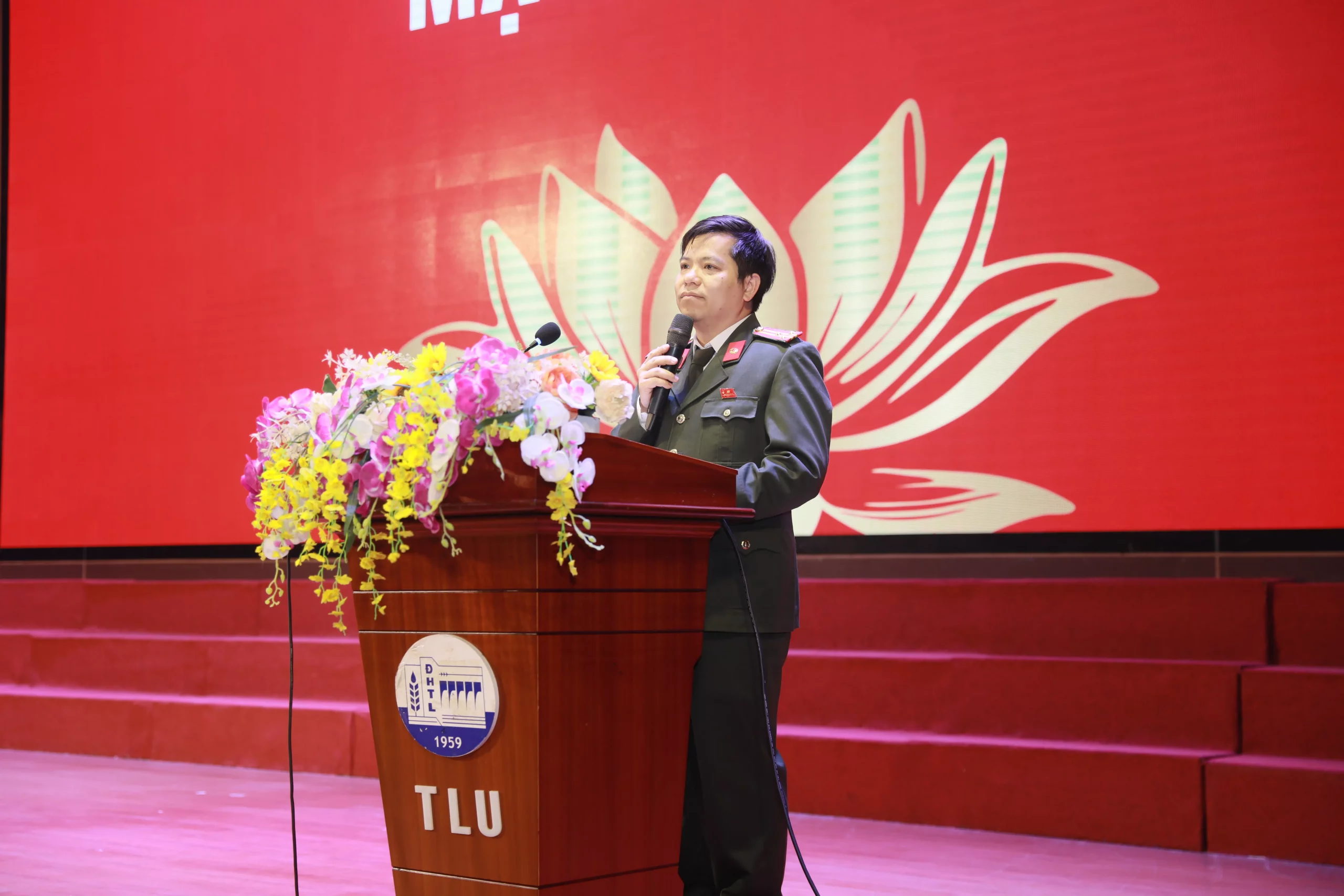 Tăng cường công tác chính trị tư tưởng, bảo đảm an ninh học đường tại KING88 - Trang Chủ KINH88 IT COM Chính Thức Tham Gia Ngay