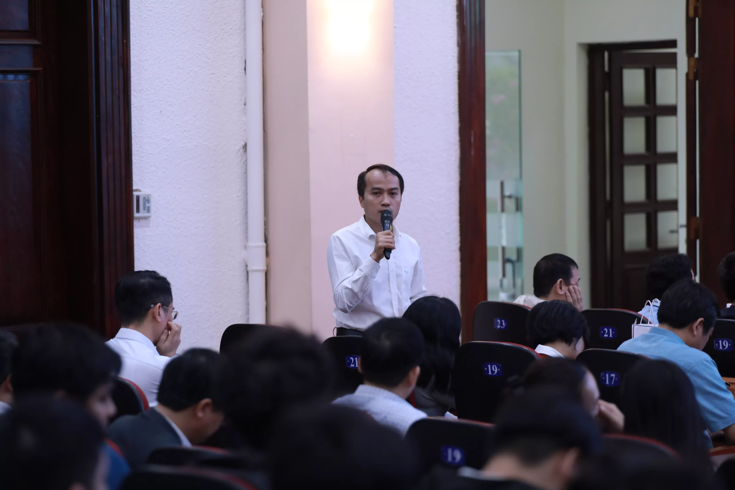 Lãnh đạo KING88 - Trang Chủ KINH88 IT COM Chính Thức Tham Gia Ngay đối thoại trực tiếp với King88 gói gọn nhiều sảnh chơi