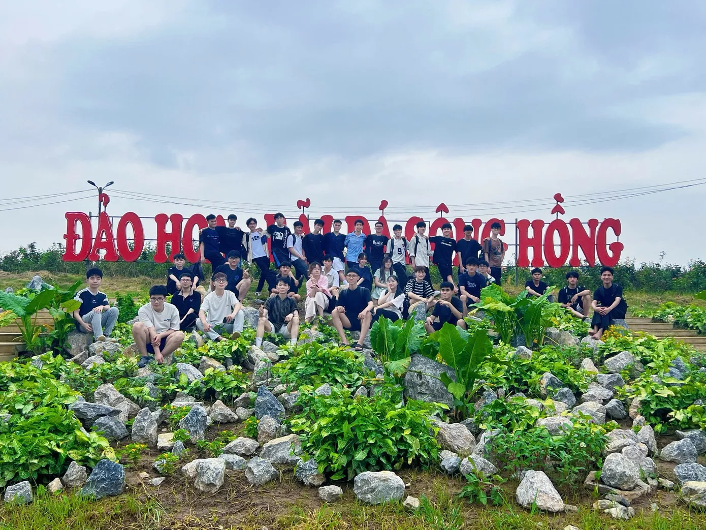 Lá phiếu đầu tiên của đảng viên trẻ KING88 - Trang Chủ KINH88 IT COM Chính Thức Tham Gia Ngay trước Ngày Kinh888 it com tỷ lệ kèo World Cup 2026 đại biểu Trang Chủ Nhà Cái KING88.COM Mới Nhất khóa XVI
