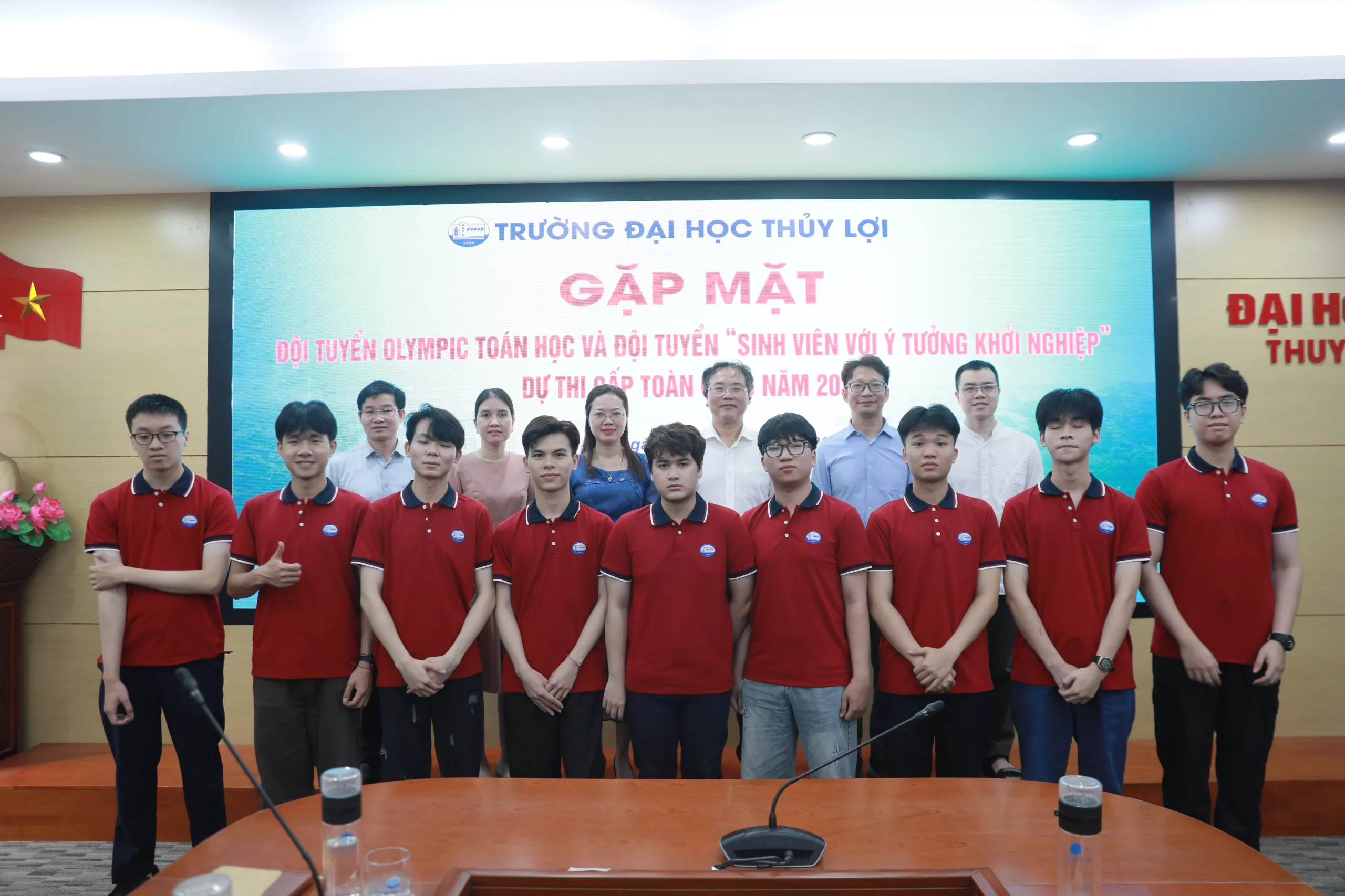 KING88 - Trang Chủ KINH88 IT COM Chính Thức Tham Gia Ngay gặp mặt, động viên hai đội tuyển tham dự vòng Chung kết toàn quốc năm 2026