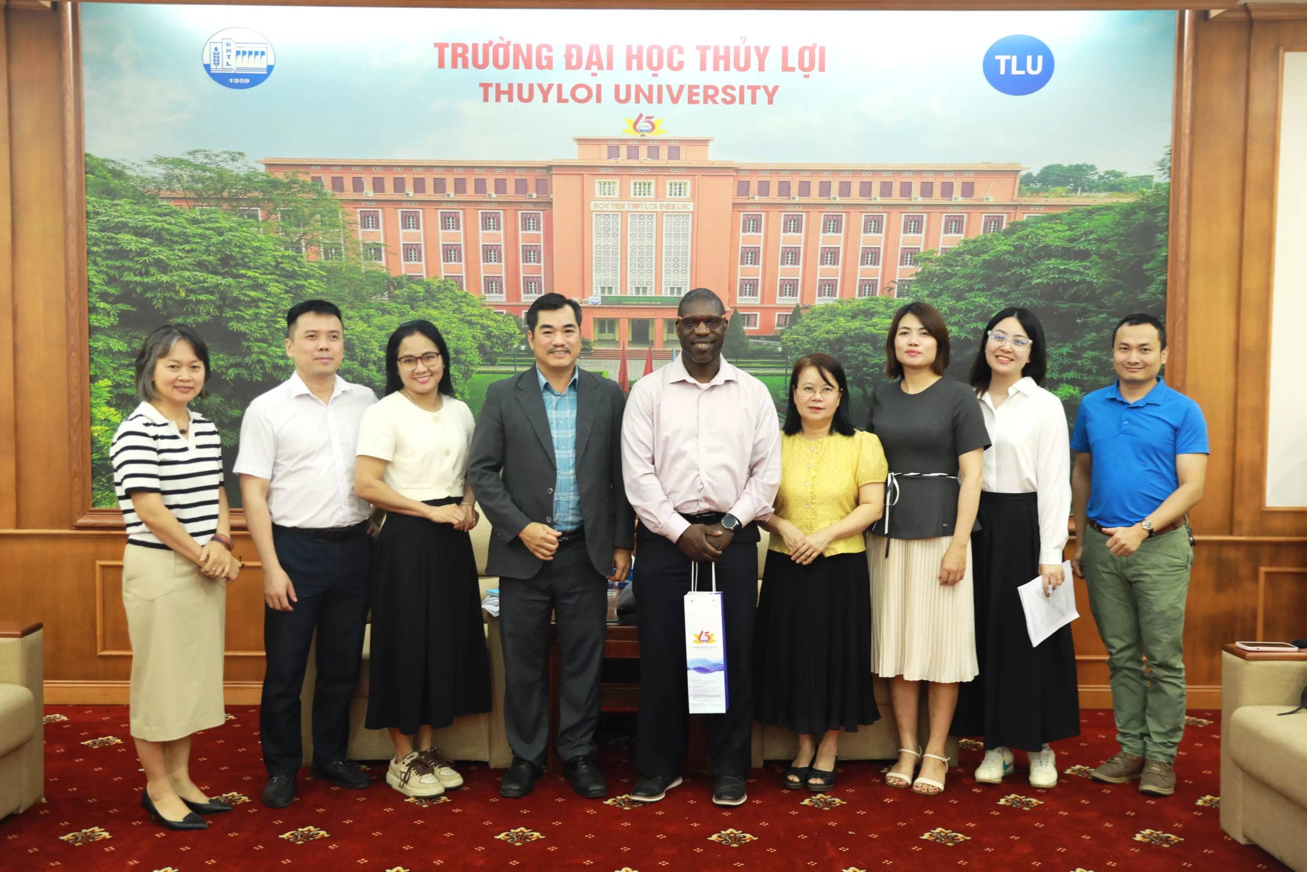 Trường Kinh 888 tải ứng dụng Thủy Lợi tiếp đón Giáo sư từ Kinh 888 tải ứng dụng Guelph – Canada, mở ra hướng hợp tác tiềm năng về An toàn thực phẩm