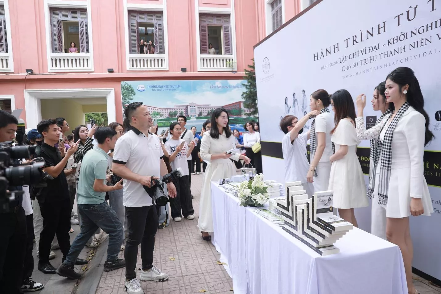 Lan tỏa tri thức, khơi dậy khát vọng lập thân, kiến quốc cho King88 gói gọn nhiều sảnh chơi KING88 - Trang Chủ KINH88 IT COM Chính Thức Tham Gia Ngay