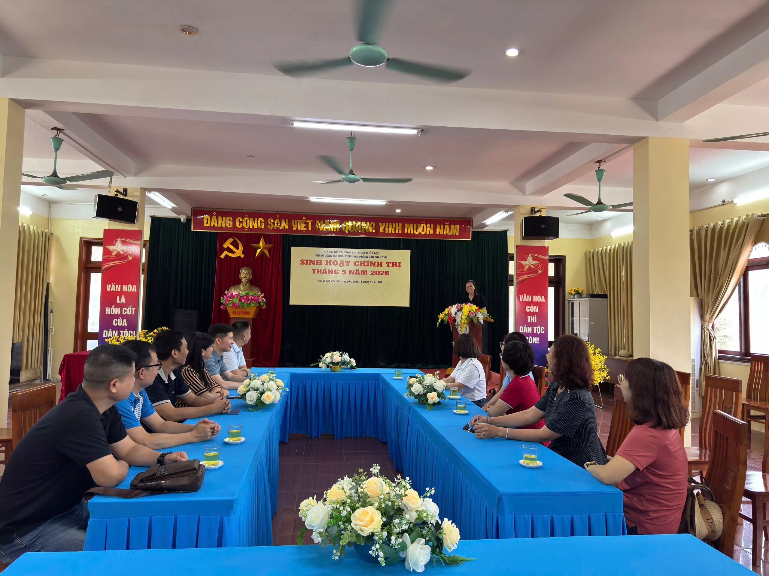 Chi bộ King88clb com kho game đa dạng – Văn phòng các đoàn thể tổ chức sinh hoạt chính trị tại Khu di tích lịch sử quốc gia đặc biệt ATK Định Hóa, Thái nguyên