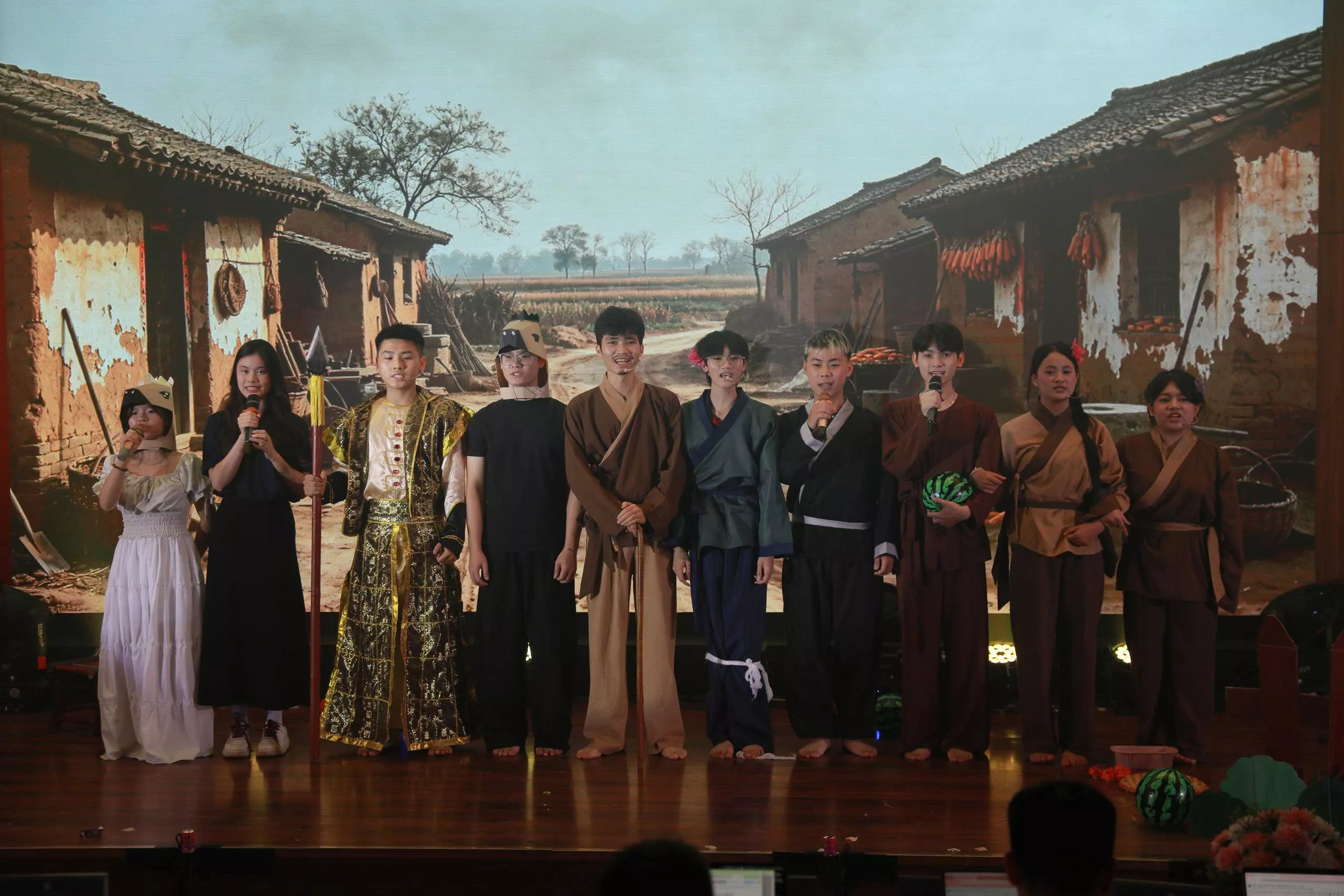 Sinh viên KING88 - Trang Chủ KINH88 IT COM Chính Thức Tham Gia Ngay xuất sắc giành giải Nhì cuộc thi “Diễn kịch tiếng Hán mùa 4”