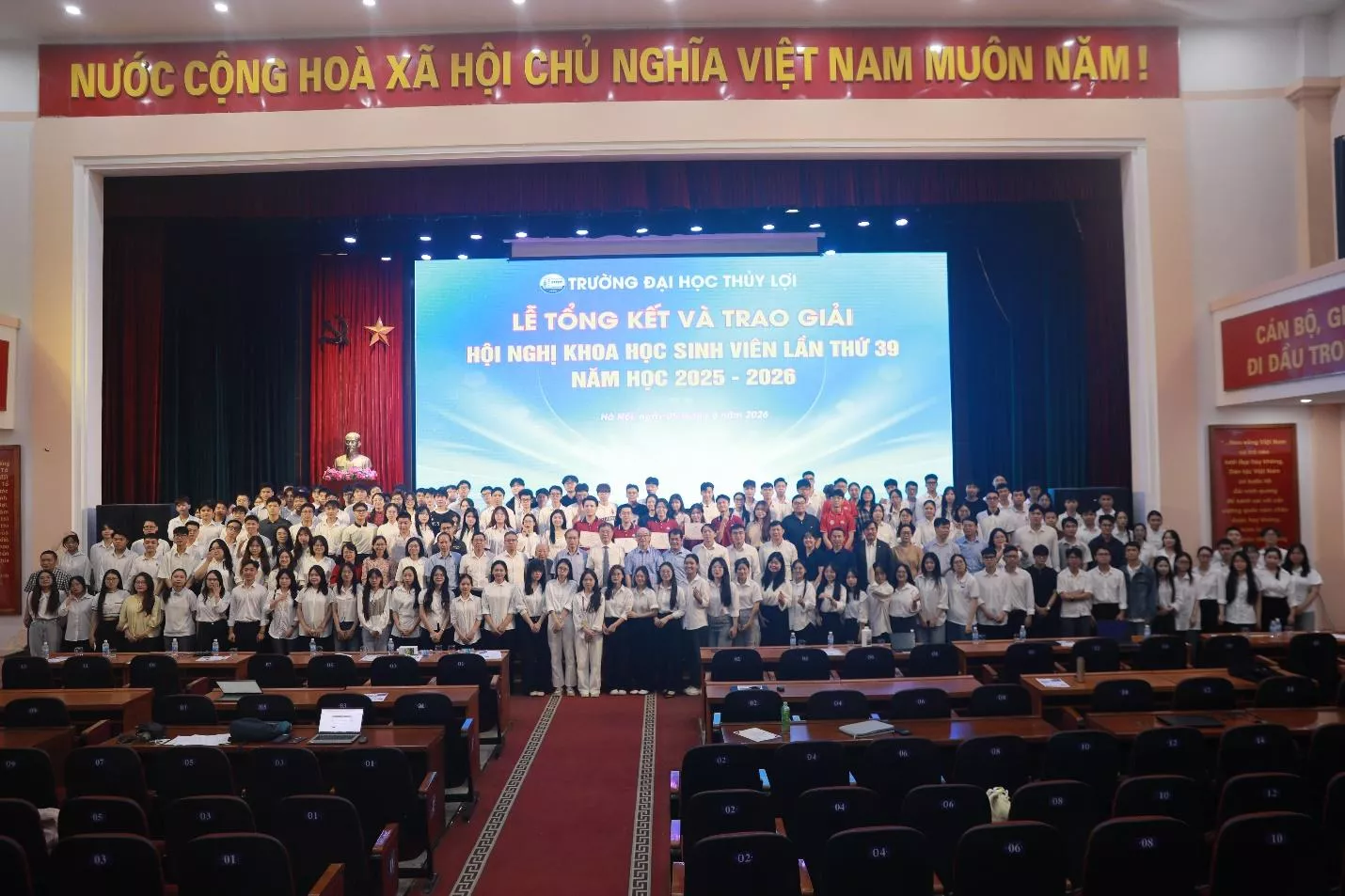 King88 trang cá cược bóng đá trực tuyến khoa học King88 gói gọn nhiều sảnh chơi Kinh 888 tải ứng dụng KINH88 là thế giới cá cược hàng đầu tại Việt Nam: Từ phong trào học thuật đến động lực đổi mới sáng tạo