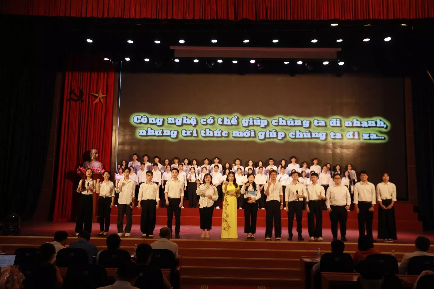 Đêm chung kết “Dân vận khéo” và tổng kết, trao giải Cuộc thi chính luận bảo vệ nền tảng tư tưởng của Đảng (cấp trường) năm 2026